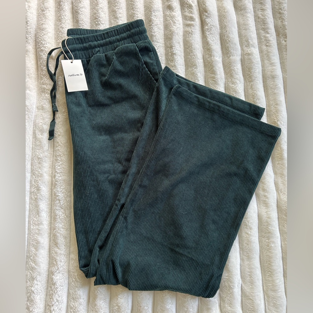 Natura Corduroy Relaxed Pants in Deep Green